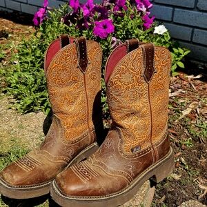 Justin Boots Brown and Tan Heeled Boots